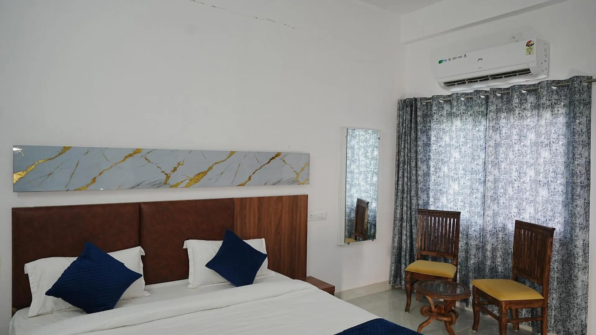 Hotel Parmanand Garden Udaipur