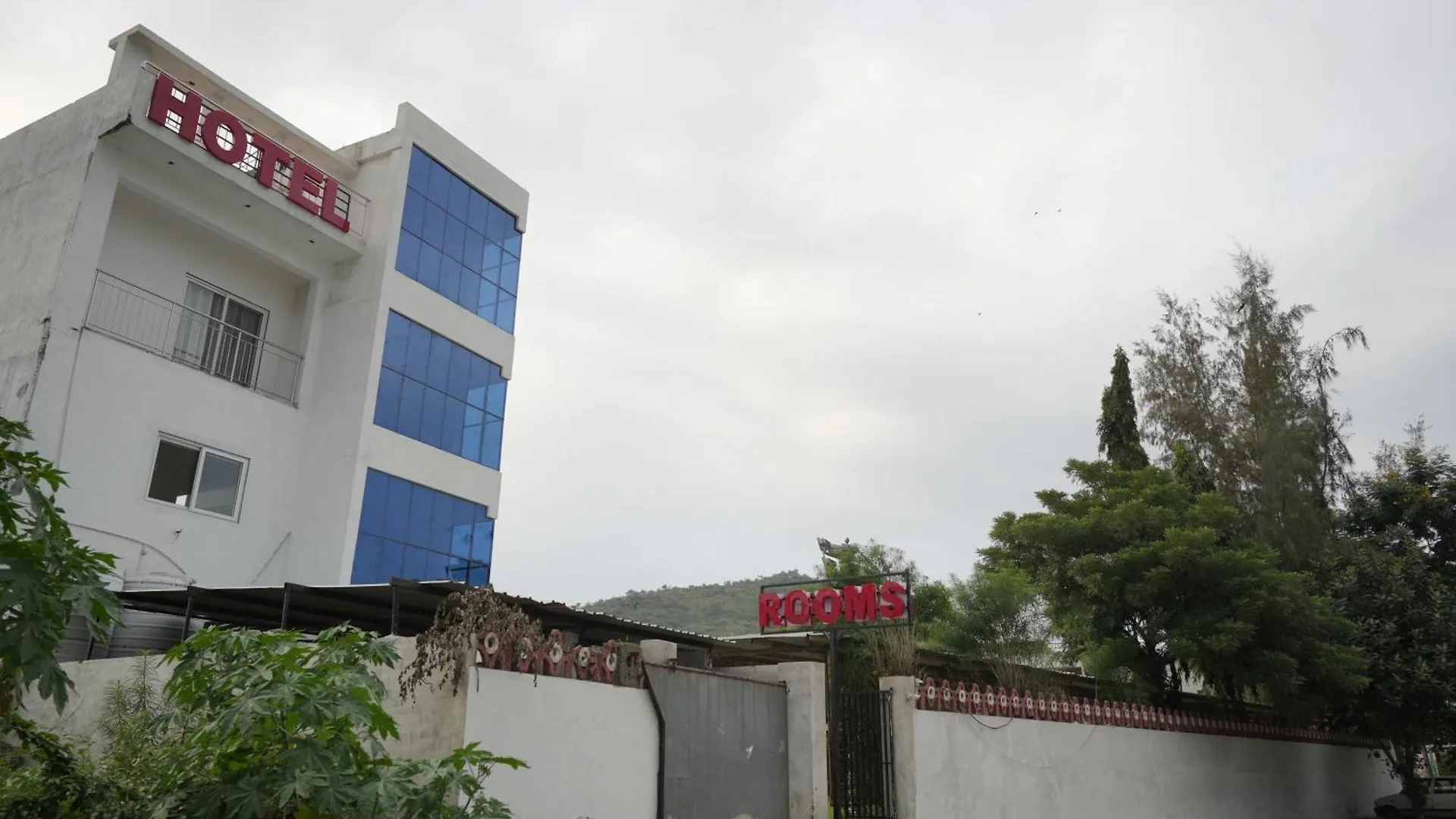 **  Hotel Parmanand Garden Udaipur Hindistan
